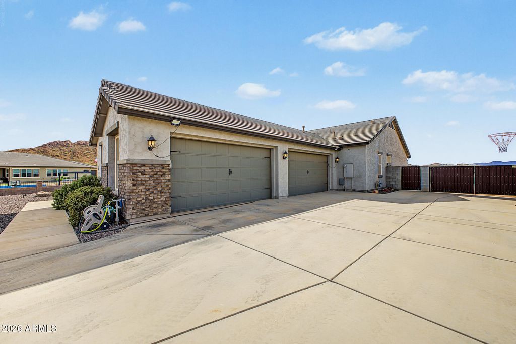 505 W AMHERST Street, San Tan Valley, AZ 85143 — photo 2