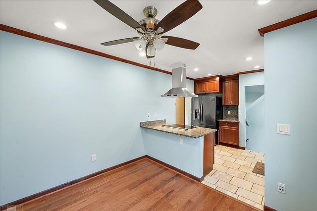 1292 Vernier Road, Grosse Pointe Woods, MI 48236