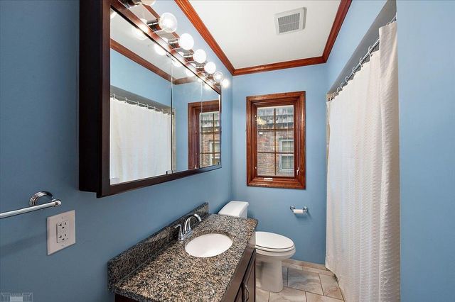 1292 Vernier Road, Grosse Pointe Woods, MI 48236