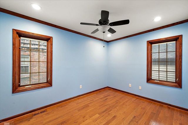 1292 Vernier Road, Grosse Pointe Woods, MI 48236