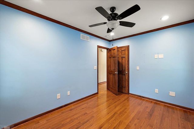 1292 Vernier Road, Grosse Pointe Woods, MI 48236