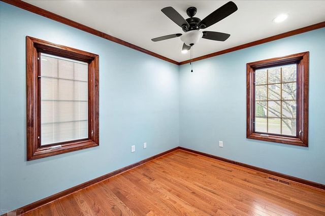 1292 Vernier Road, Grosse Pointe Woods, MI 48236