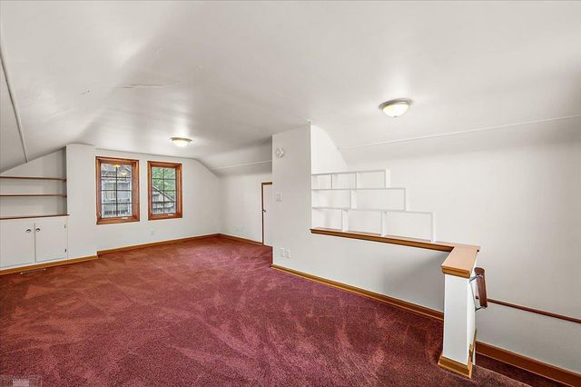 1292 Vernier Road, Grosse Pointe Woods, MI 48236