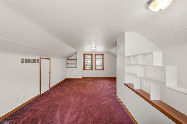 1292 Vernier Road, Grosse Pointe Woods, MI 48236