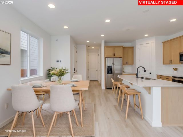 806 Nw 178TH Way, Ridgefield, WA 98642