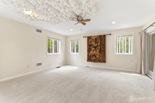 15 Southfield Road, Edison, NJ 08820