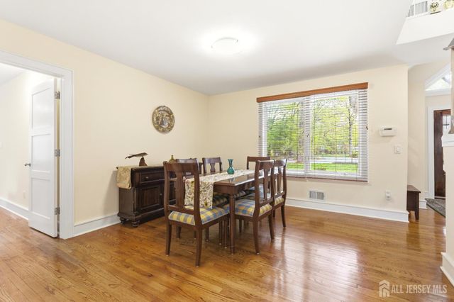 15 Southfield Road, Edison, NJ 08820