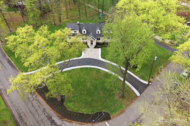 15 Southfield Road, Edison, NJ 08820