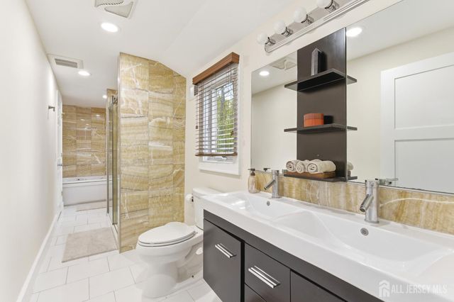 15 Southfield Road, Edison, NJ 08820