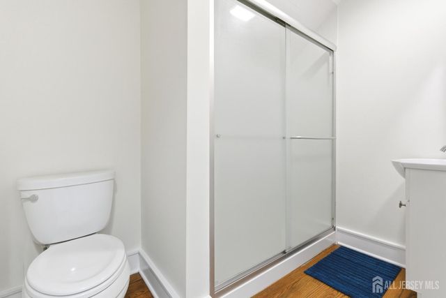 15 Southfield Road, Edison, NJ 08820