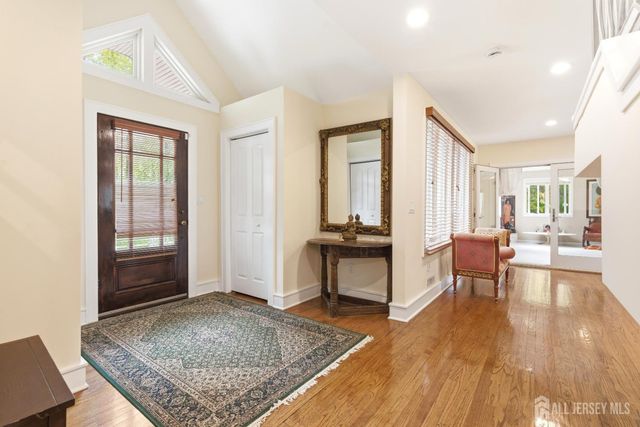 15 Southfield Road, Edison, NJ 08820