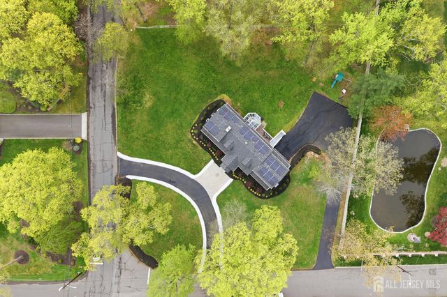 15 Southfield Road, Edison, NJ 08820