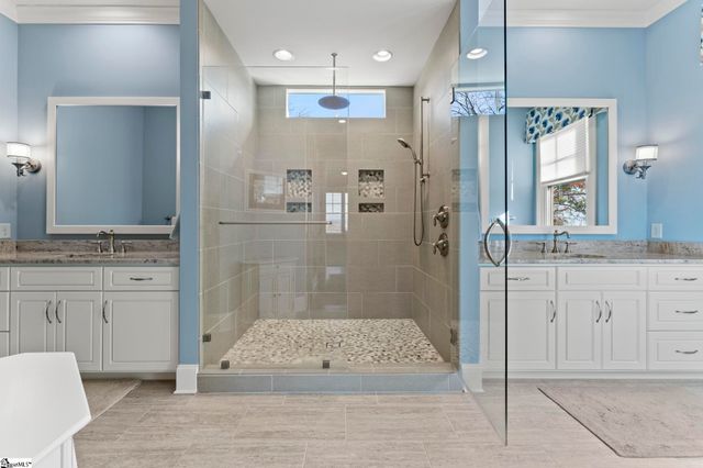 551 Cliffs Vista Parkway, Six Mile, SC 29682