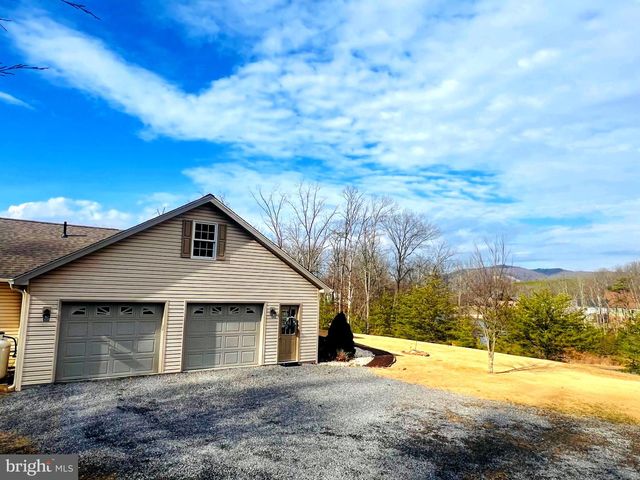 956 S LAKEWOOD DR, Ridgeley, WV 26753