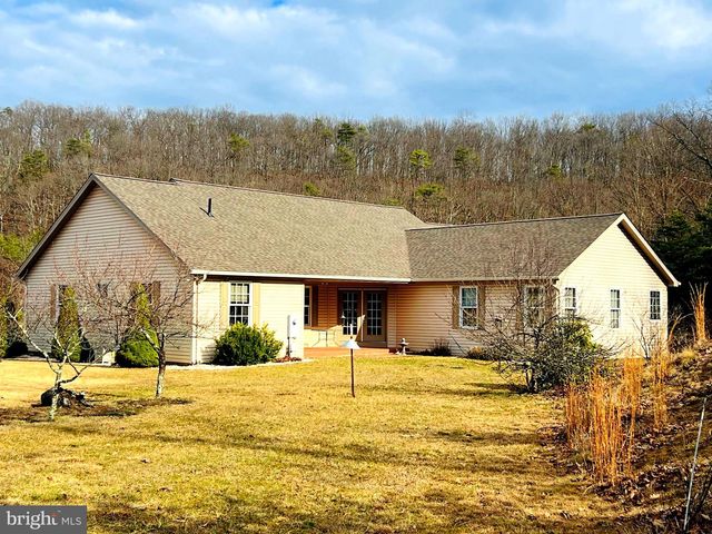 956 S LAKEWOOD DR, Ridgeley, WV 26753