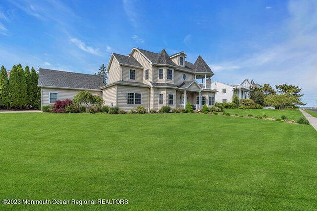 42 Pitney Avenue, Spring Lake, NJ 07762