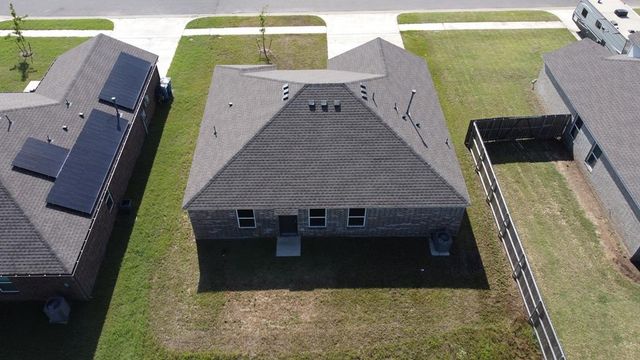 695 Foxtail Drive, Newcastle, OK 73065