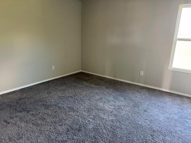 695 Foxtail Drive, Newcastle, OK 73065