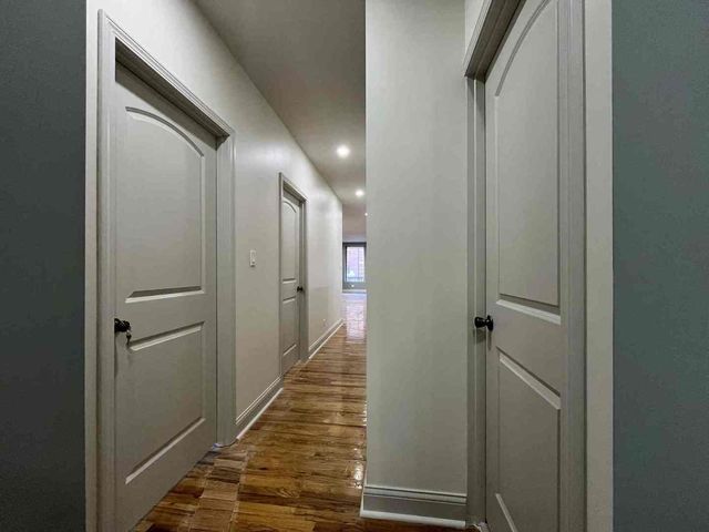 1446 W Irving Park Road 1, Chicago, IL 60613