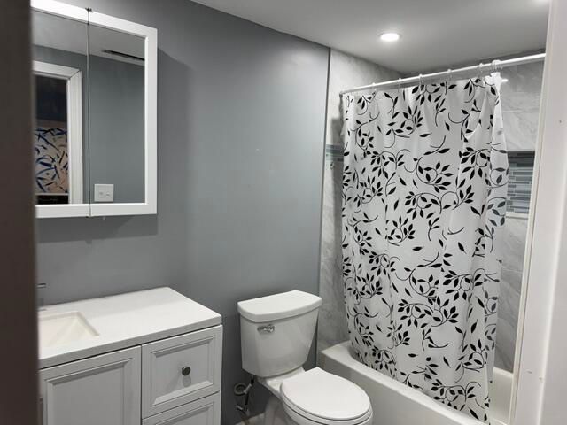 1960 M L King Drive, Gary, IN 46407