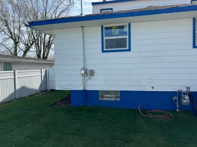 1960 M L King Drive, Gary, IN 46407