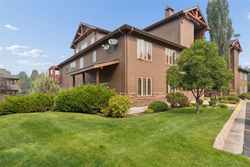850 Saint Andrews Drive 1432, Columbia Falls, MT 59912 photo 4