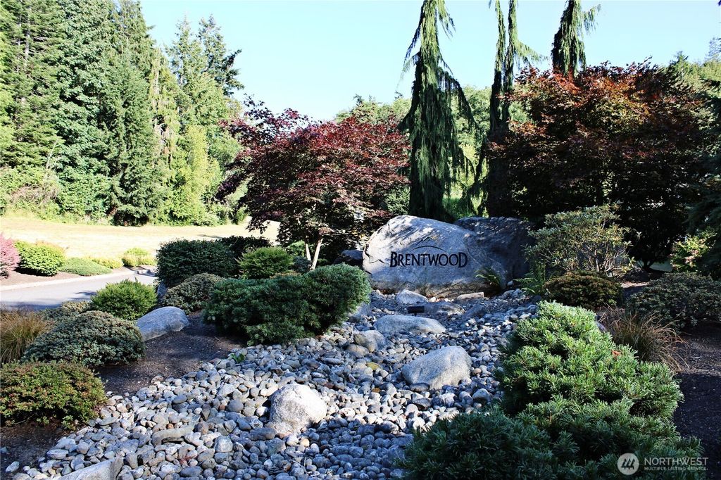 1076 Malvern Hills Drive, Camano Island, WA 98282