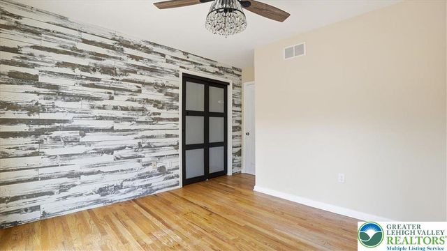 2318 Sunbird Court, Pocono Twp, PA 18332