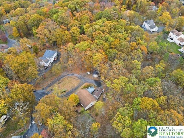 2318 Sunbird Court, Pocono Twp, PA 18332