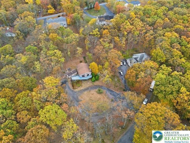 2318 Sunbird Court, Pocono Twp, PA 18332