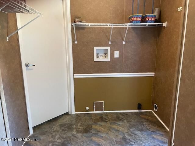 8891 E SNELLGROVE Avenue, Jacksonville, FL 32220