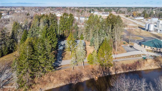 229 N Water Street, Au Gres, MI 48703