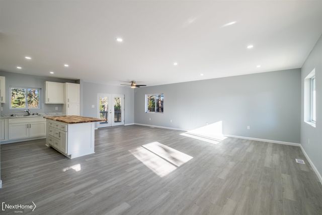 229 N Water Street, Au Gres, MI 48703