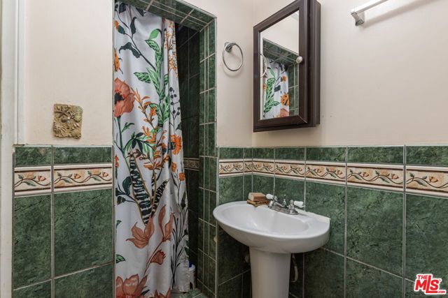 12205 Spring Trail, Sylmar (los Angeles), CA 91342