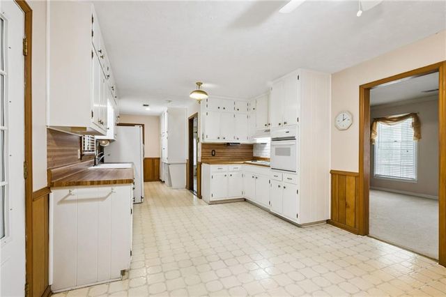 2761 Valleydale Drive NW, Conyers, GA 30012