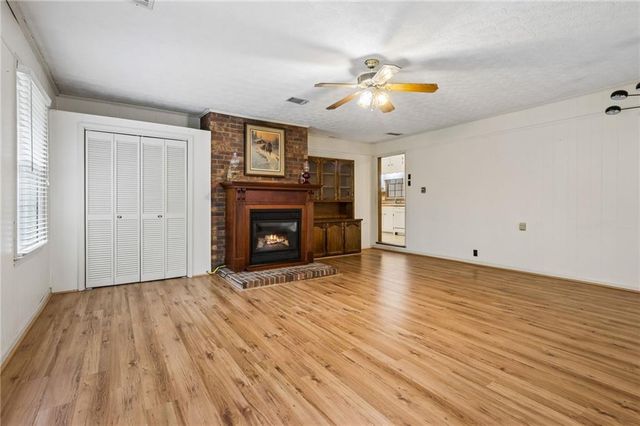 2761 Valleydale Drive NW, Conyers, GA 30012