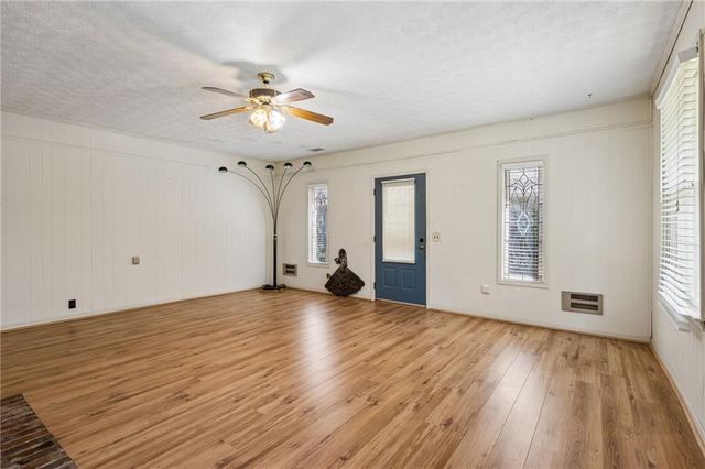 2761 Valleydale Drive NW, Conyers, GA 30012
