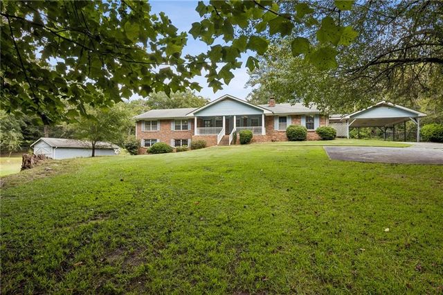 2761 Valleydale Drive NW, Conyers, GA 30012