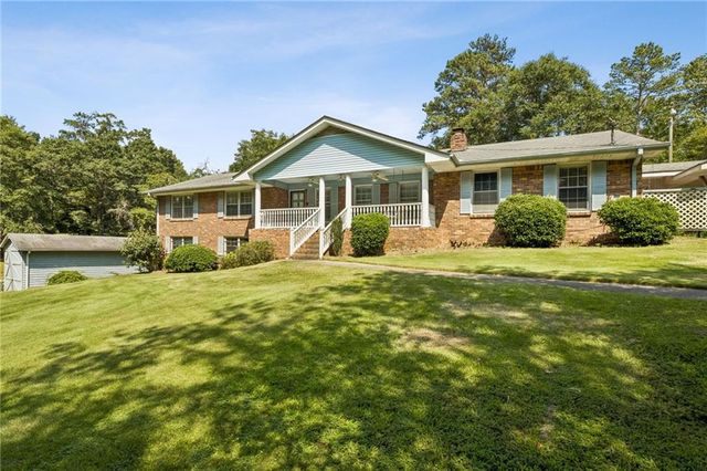 2761 Valleydale Drive NW, Conyers, GA 30012