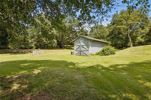 2761 Valleydale Drive NW, Conyers, GA 30012