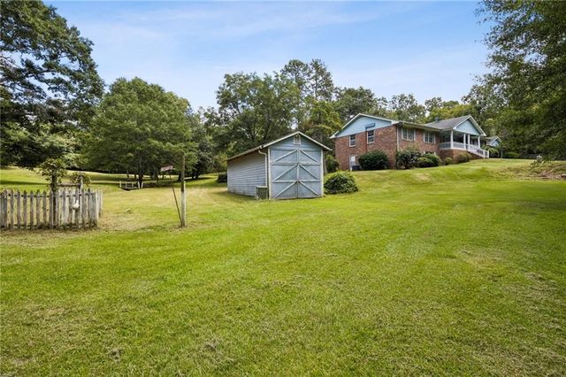 2761 Valleydale Drive NW, Conyers, GA 30012