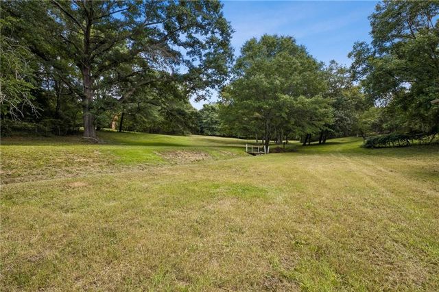 2761 Valleydale Drive NW, Conyers, GA 30012