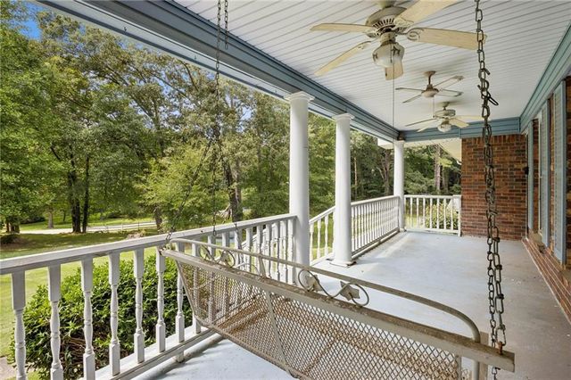 2761 Valleydale Drive NW, Conyers, GA 30012