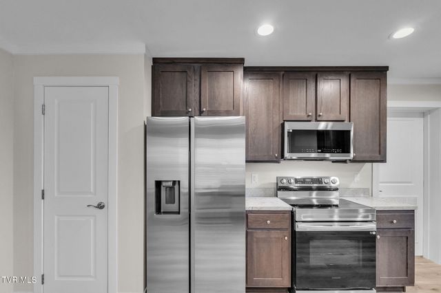 18424 Fortunes Way, Abingdon, VA 24210