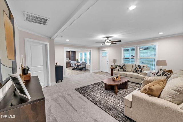 18424 Fortunes Way, Abingdon, VA 24210