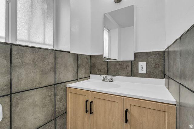 3052 S CORTNEY DR, West Valley City, UT 84120