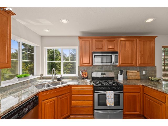 3731 WILD ROSE Loop, West Linn, OR 97068