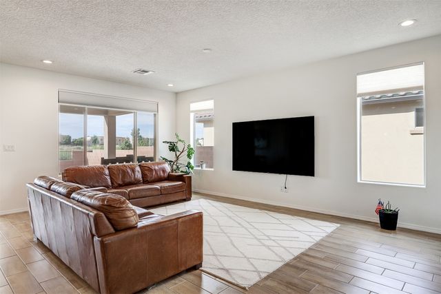 97 Mountaingem, Santa Fe, NM 87508