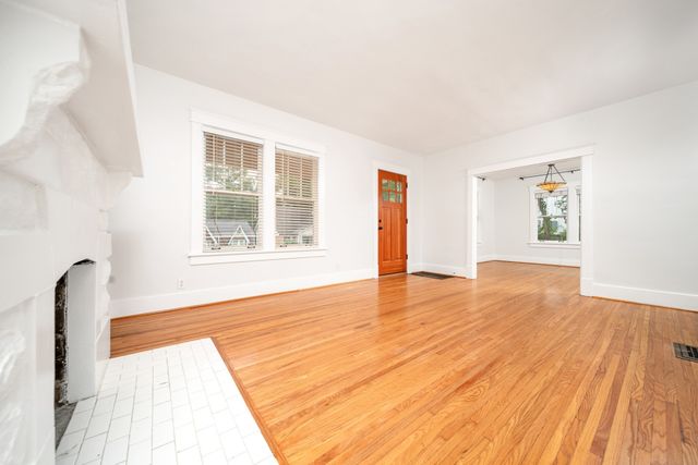 1710 Gale Ln, Nashville, TN 37212