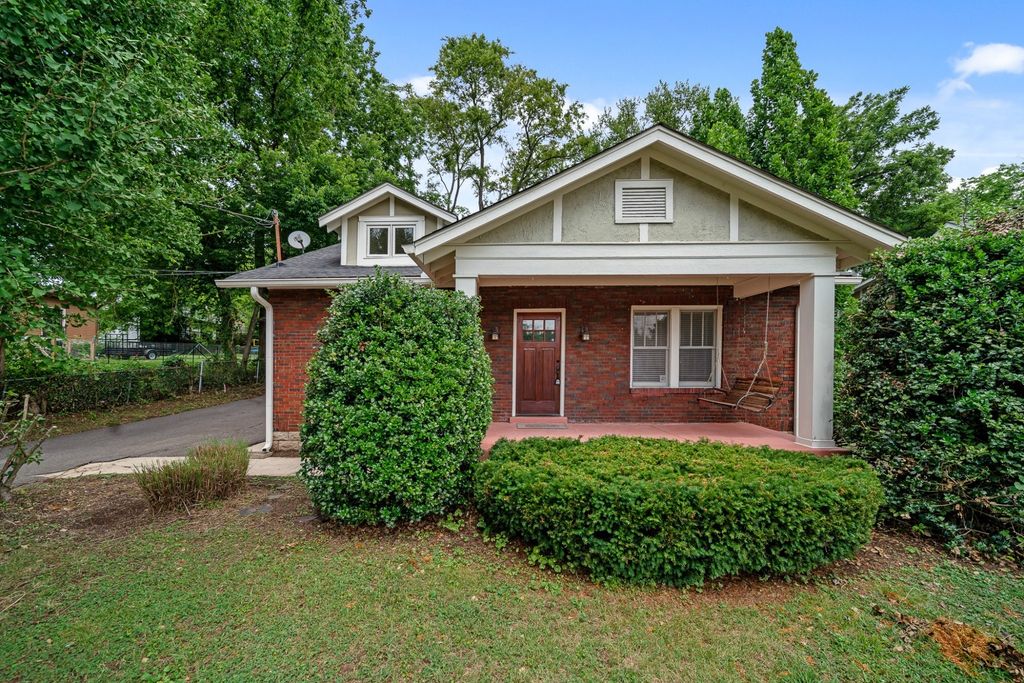 1710 Gale Ln, Nashville, TN 37212